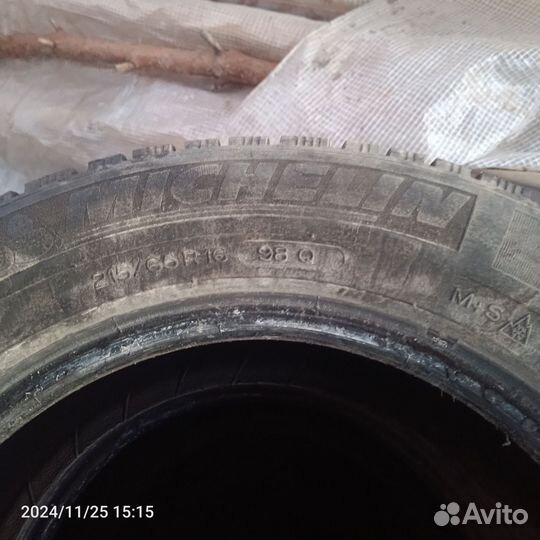 Michelin Latitude X-Ice North 215/65 R16