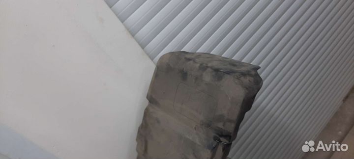 Крышка акб Ford Focus 2/2008