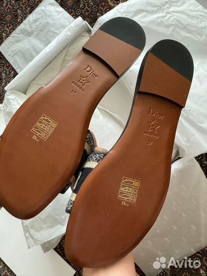 Сандалии женские, 37 размер. Оригинал