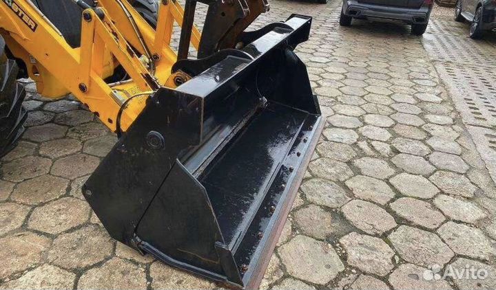 Эксковатор погрузчик