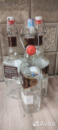 Бутылка с бугельной пробкой