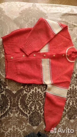 Свитера, безрукавки, жакетик