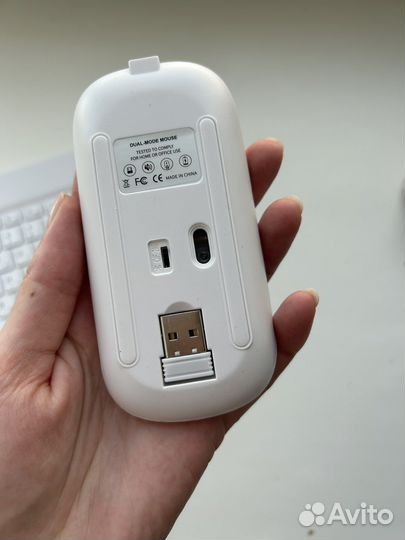 Беспроводная клавиатура и мышь новая