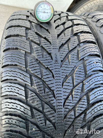 Nokian Tyres Hakkapeliitta R3 SUV 255/40 R20