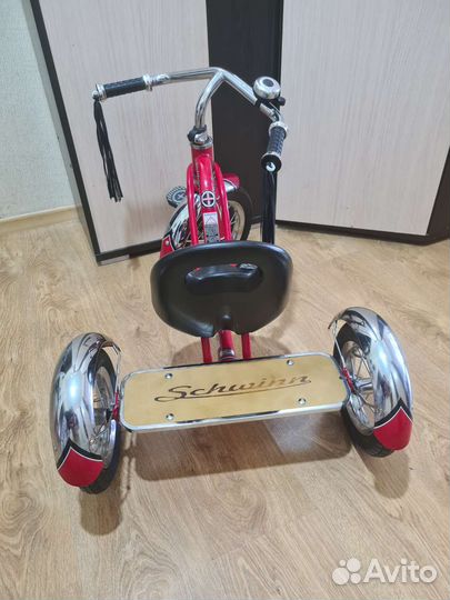 Трехколесный велосипед schwinn roadster trike
