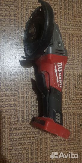 Болгарка milwaukee