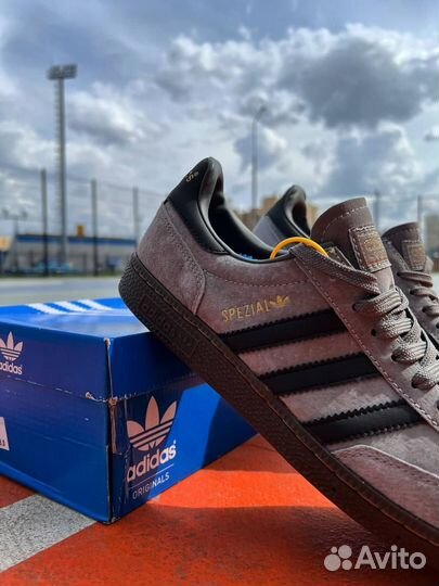 Adidas spezial