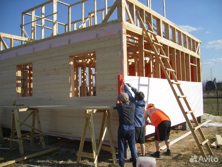 Бригада строителей каркасных домов