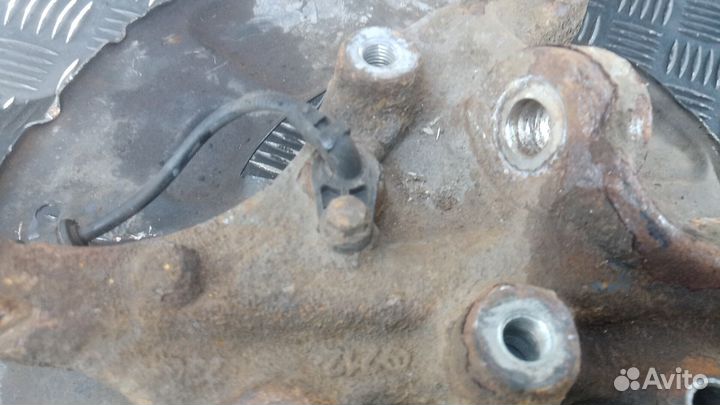 Ступица передняя левая mercedes benz E-class W212