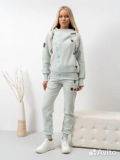 Спортивный костюм женский на молнии