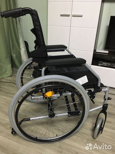 Инвалидная коляска