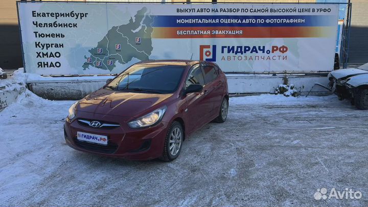 Крышка зеркала внутренняя правая Hyundai Solaris 8