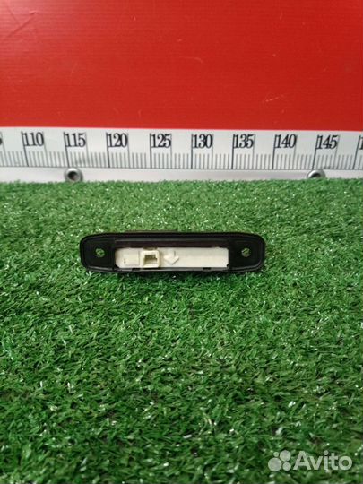Кнопка крышки багажника Lexus RX 3