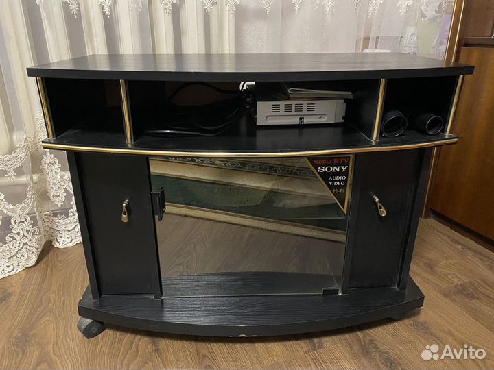 Тумба под телевизор