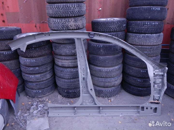 Панель боковая кузова/стойка левая Nissan Almera