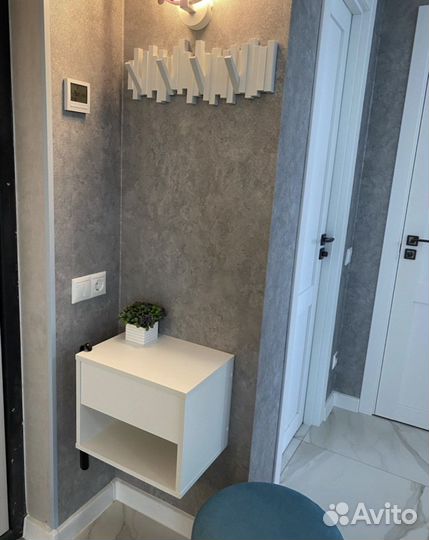 Крючок настенный