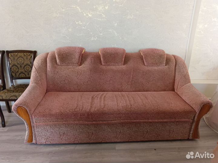 Диван раскладной с двумя креслами бу