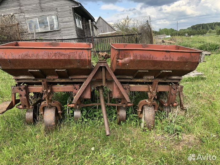 Картофелесажалка 4 х рядная