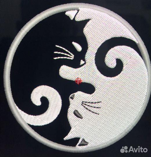 Машинная вышивка на одежде, тканях, шевроны