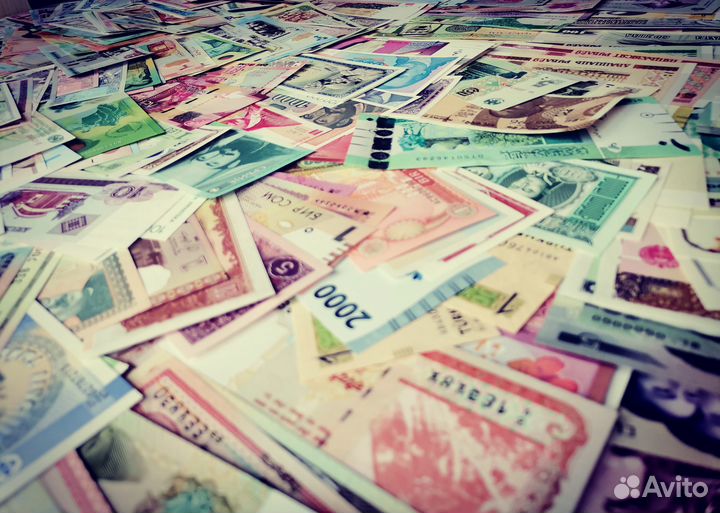 Коллекция банкнот мира 300 штук UNC