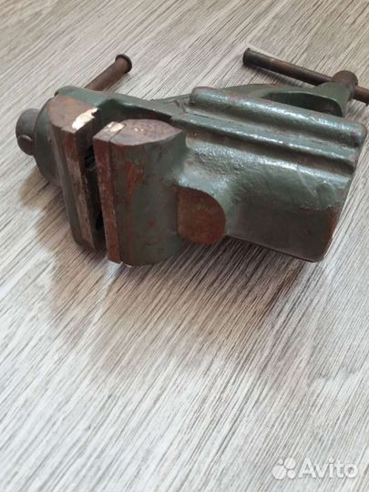 Тиски маленькие СССР