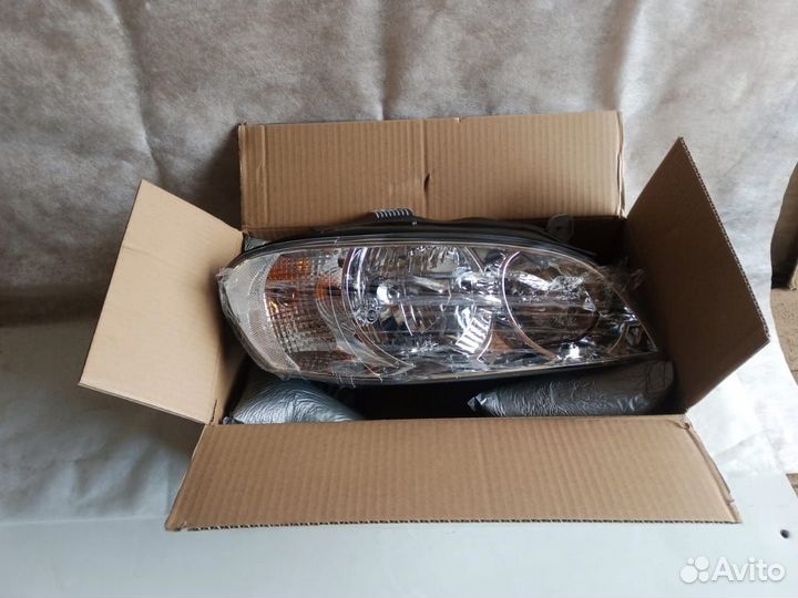 Фара передняя левая Киа Cпектра