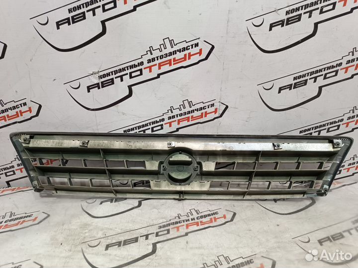Решетка радиатора nissan teana J31 PJ31 TNJ31 1 модель 623109Y000 KA9461Z