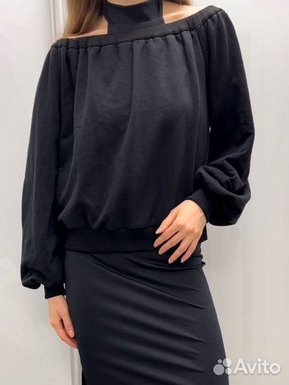 Свитшот с открытыми плечами 42-46