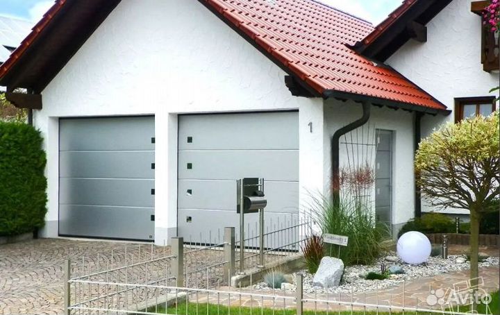 Секционные ворота