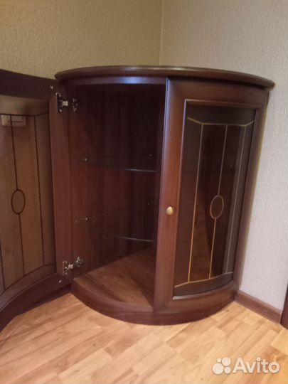 Тумба угловая