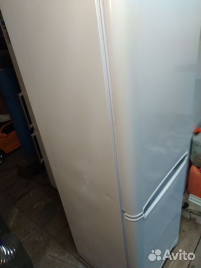Холодильник indesit. Доставка