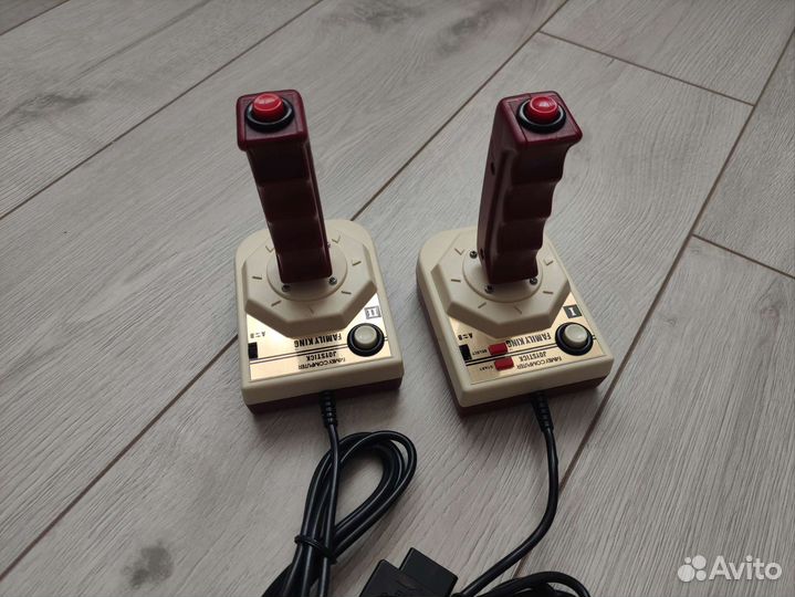 Контроллеры для Nintendo Famicom