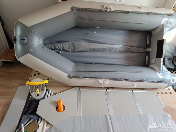 Лодка пвх Badger CL300PW