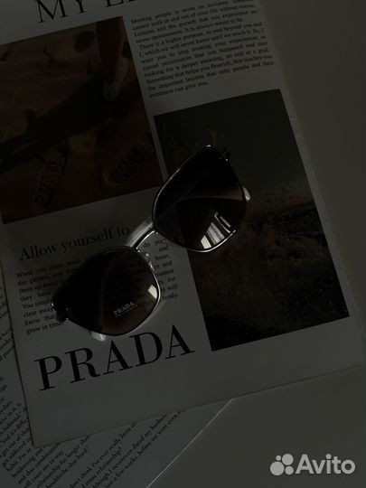 Очки Prada женские