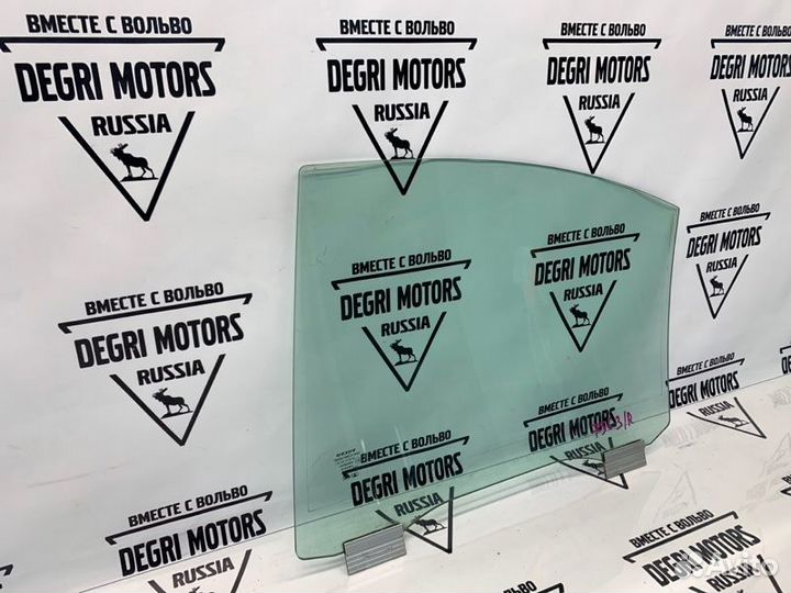 Стекло задней правой двери Volvo S80 триплекс -013