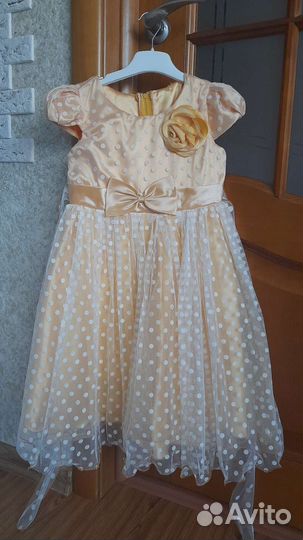 Платье праздничное