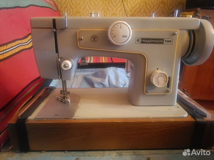 Швейная машинка Подольск 132 с электроприводом