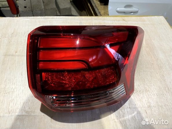 Фонарь В крыло Митсубиси Аутлендер 3