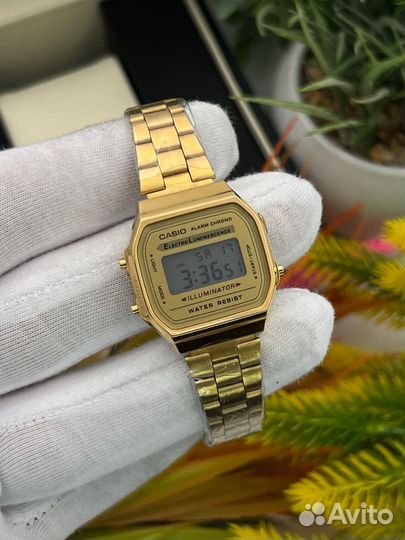 Электронные наручные часы Casio A168
