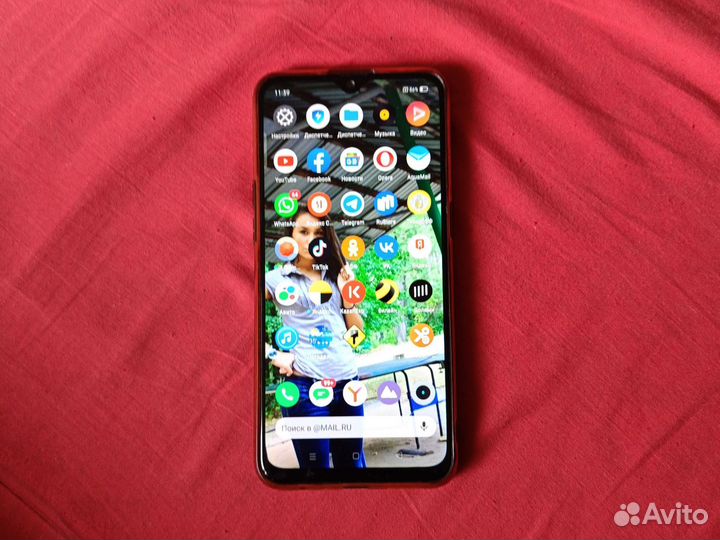 realme 3 Pro, 4/64 ГБ