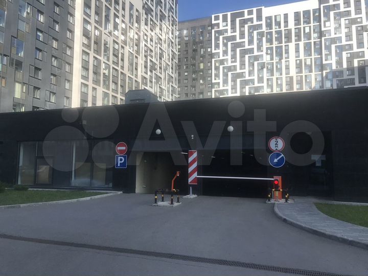 Машиноместо, 13 м²