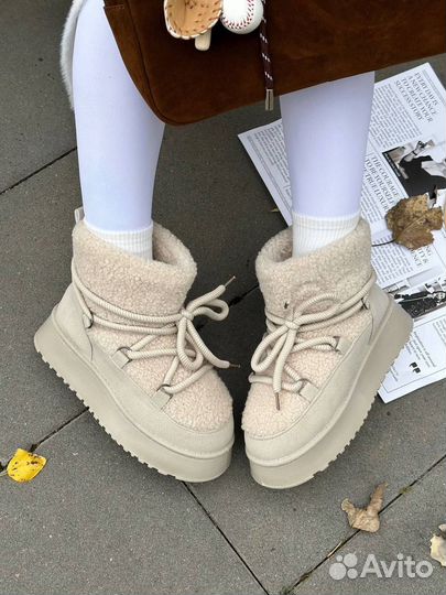 Ugg женские на шнурках