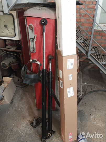 Цилиндр подъема кабины man