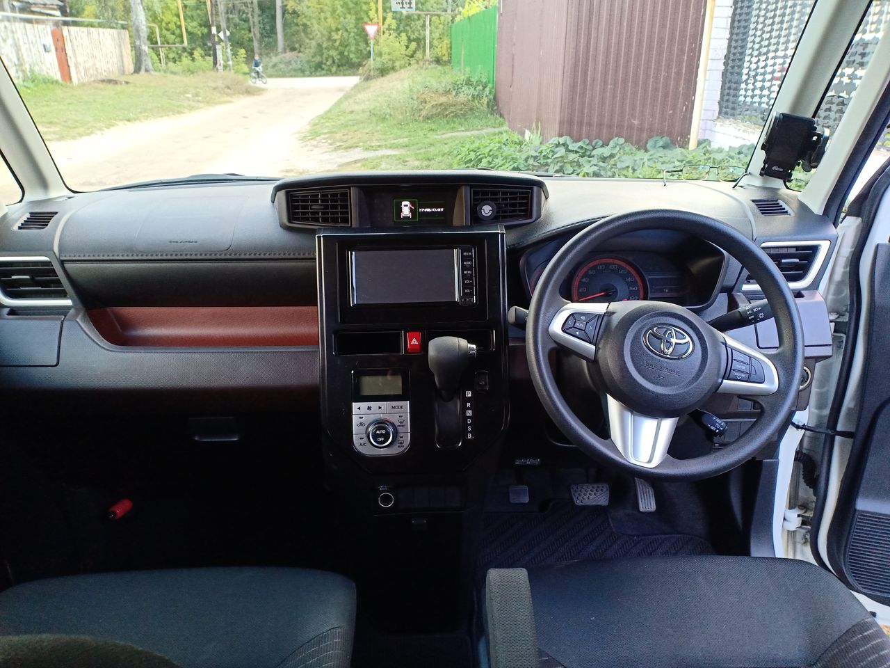 Toyota Roomy: фото владельца