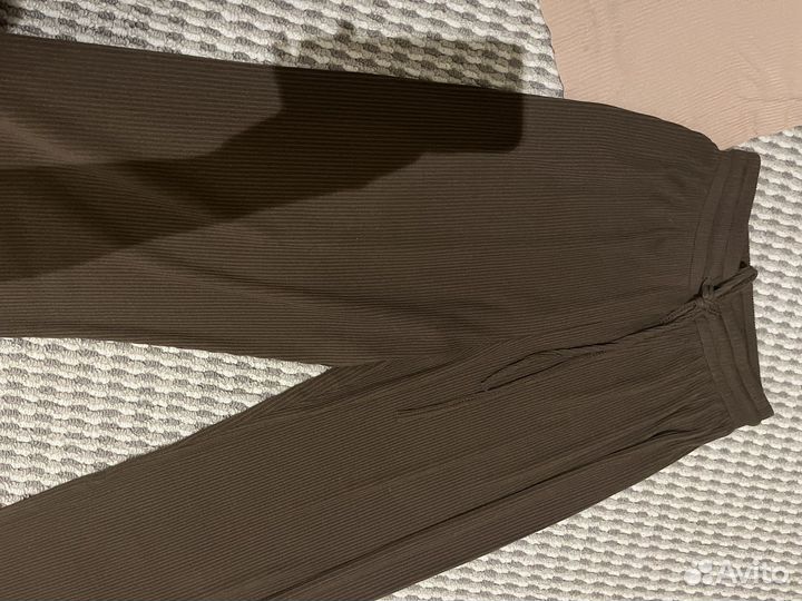 Брюки в рубчик S
