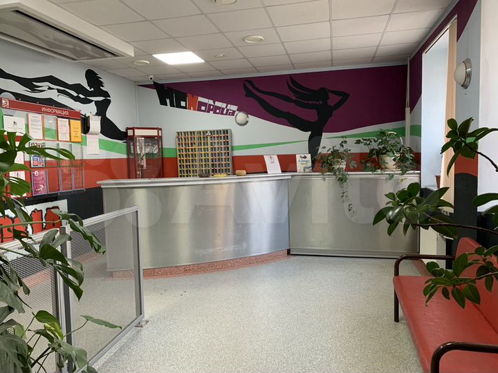 Помещение свободного назначения, 1483.8 м²