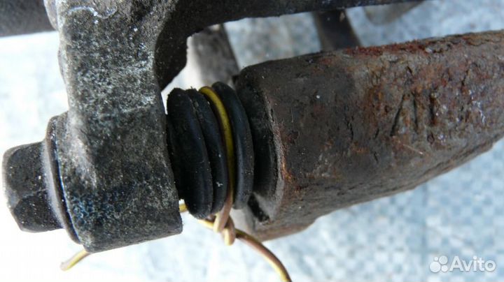 Суппорт тормозной пер правый Mitsubishi ASX I