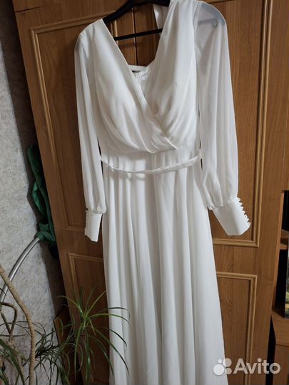 Свадебное платье 44 46 бу