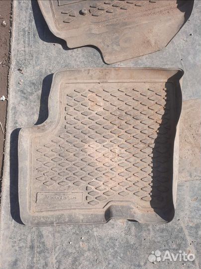 Коврики на LADA largus