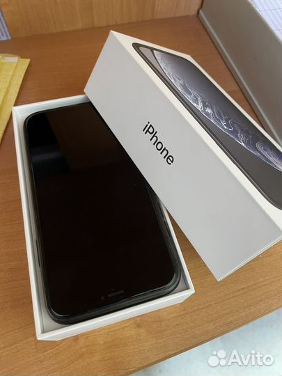 iPhone Xr, 64 ГБ
